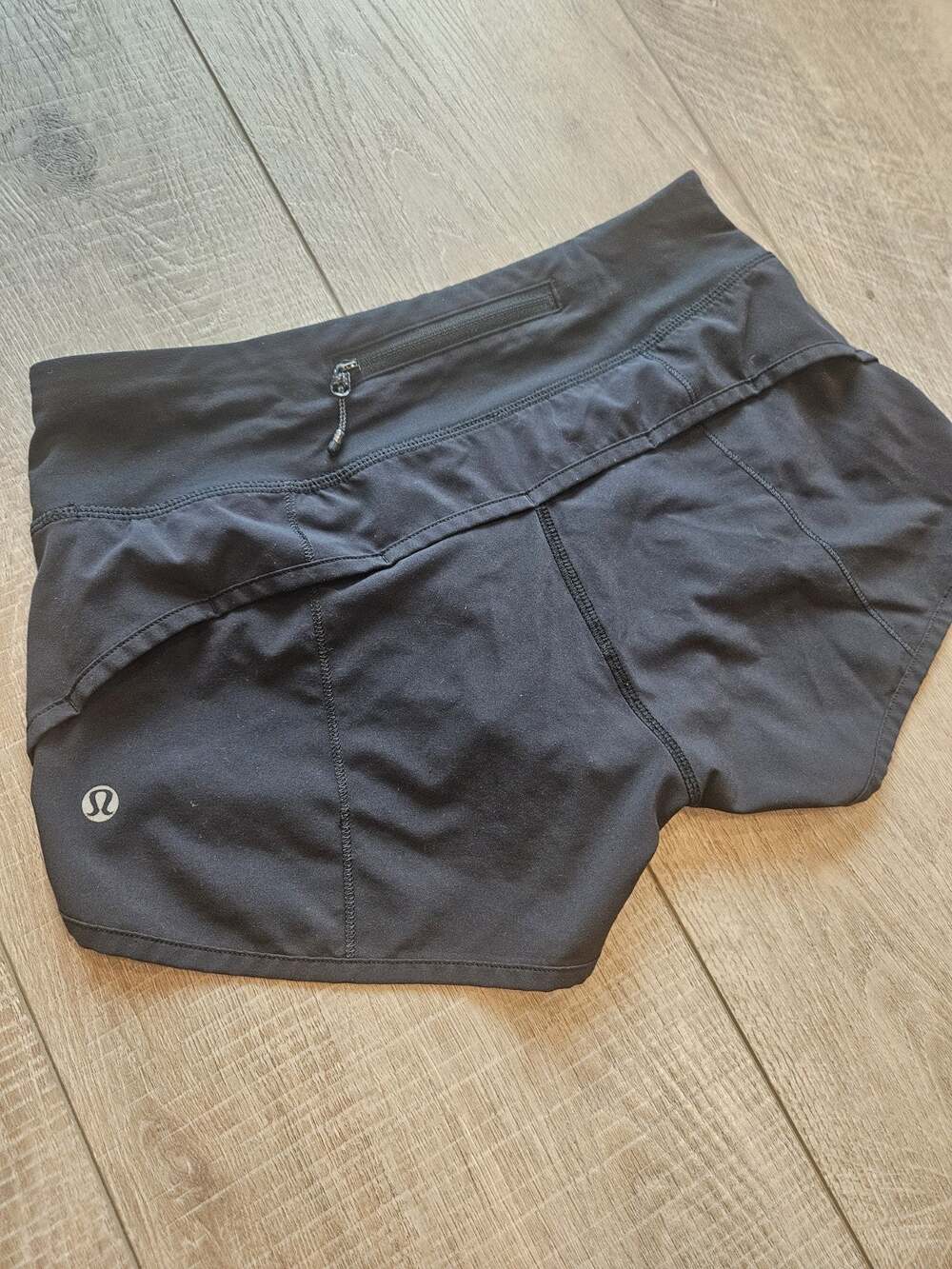 Lululemon Black Speed Up Low Rise Short 2.5" Running Athletic Shorts Size 2/4